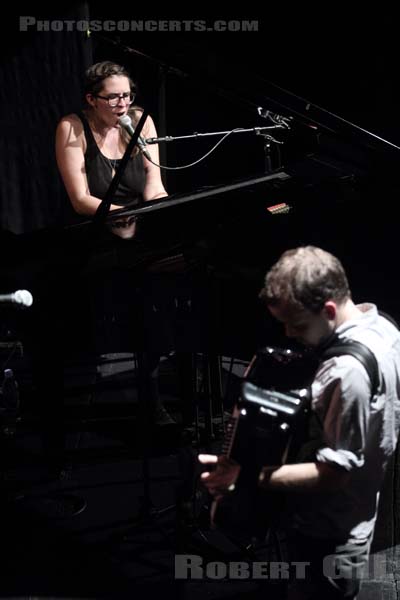 DARK DARK DARK - 2011-06-03 - PARIS - Cafe de la Danse - 
